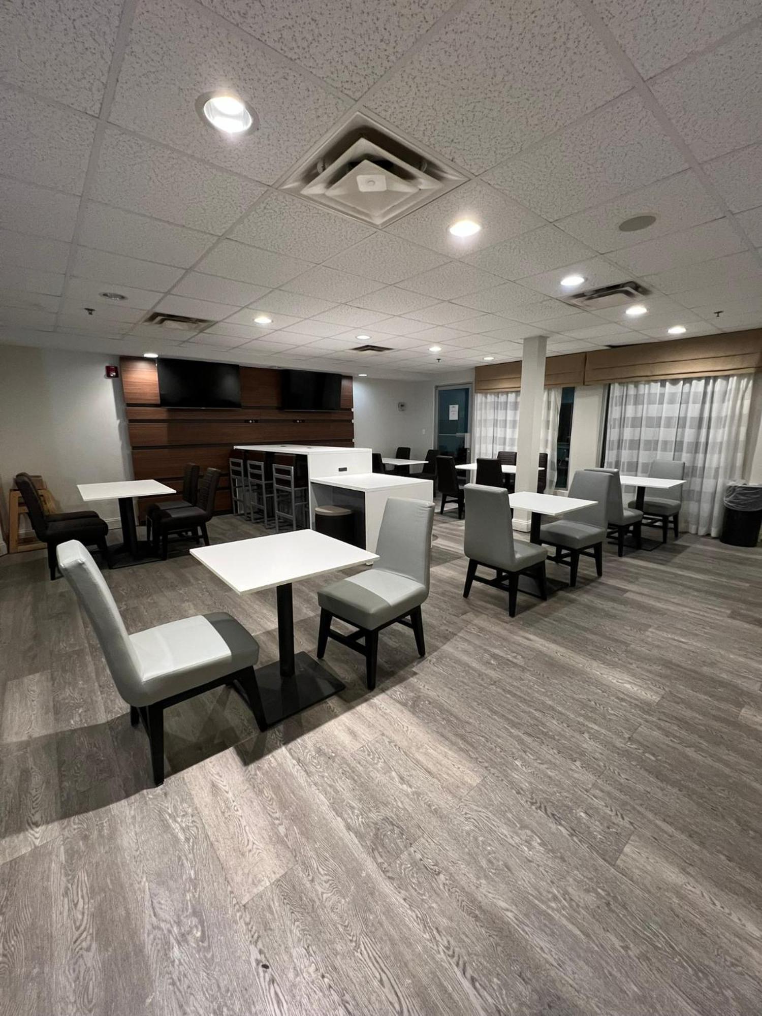 Wingate By Wyndham Dublin Near Claytor Lake State Park מראה חיצוני תמונה