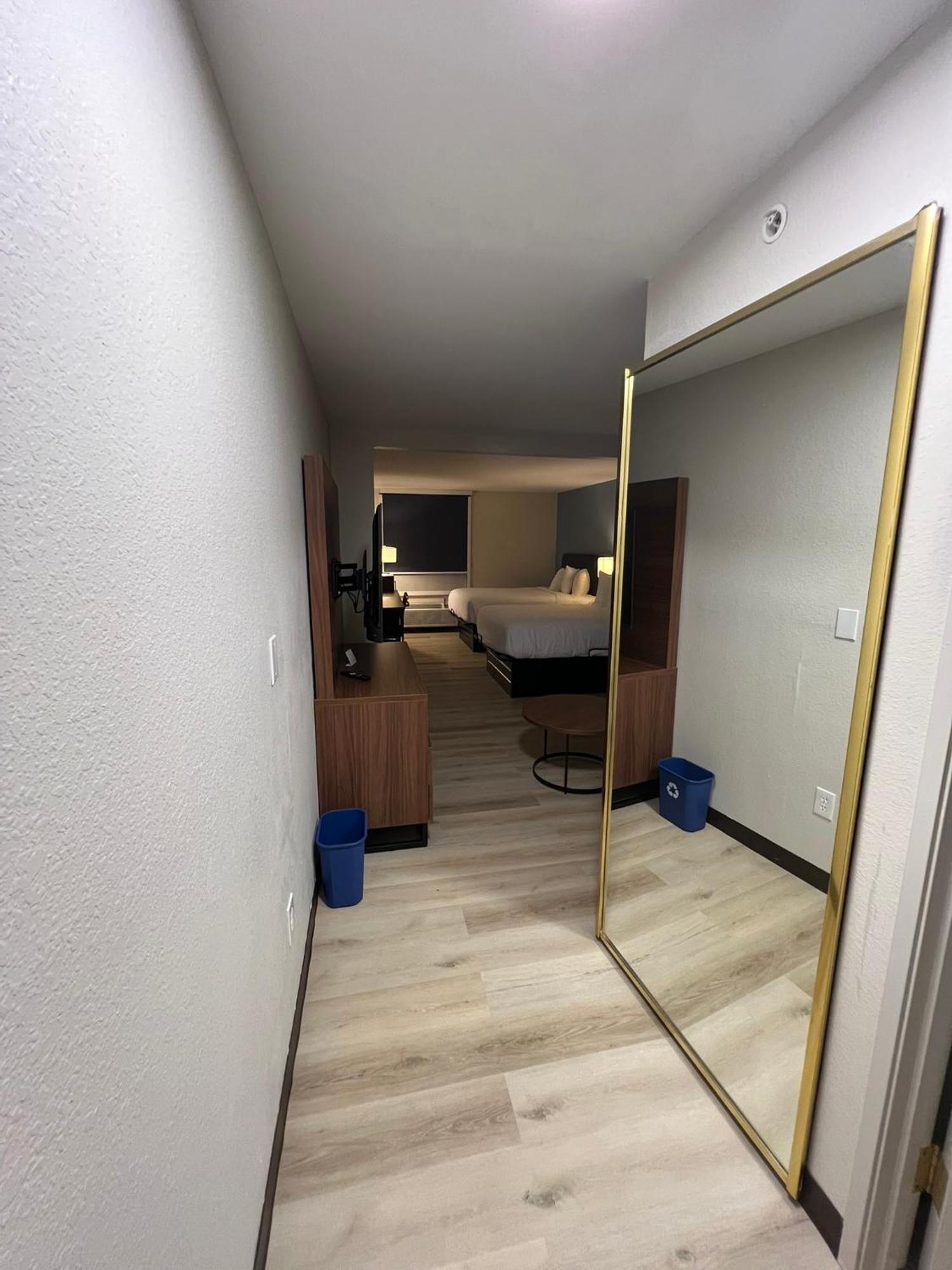 Wingate By Wyndham Dublin Near Claytor Lake State Park מראה חיצוני תמונה