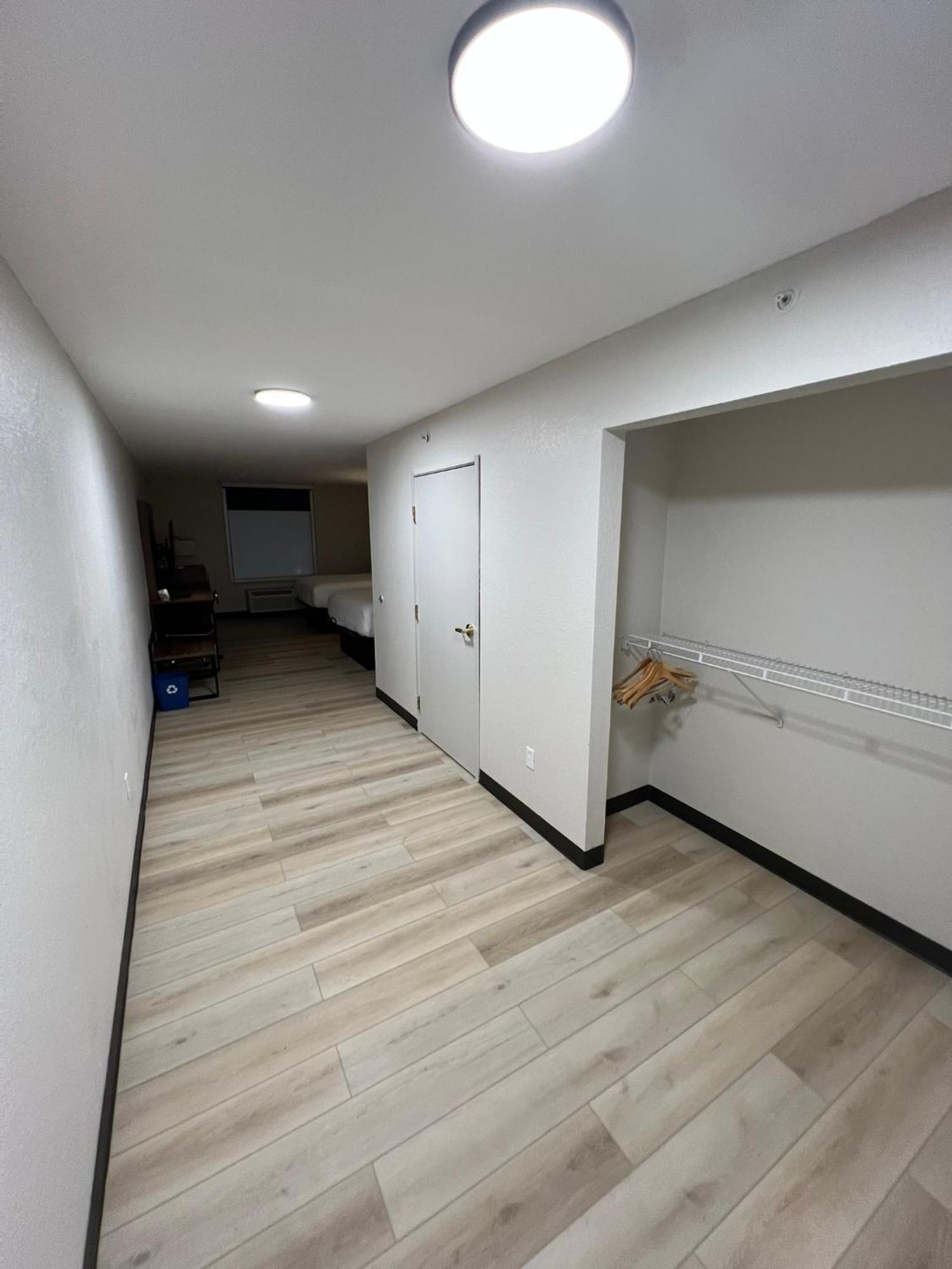 Wingate By Wyndham Dublin Near Claytor Lake State Park מראה חיצוני תמונה