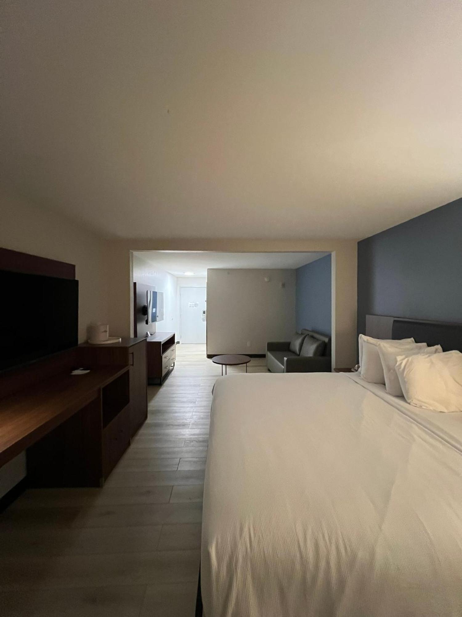 Wingate By Wyndham Dublin Near Claytor Lake State Park מראה חיצוני תמונה
