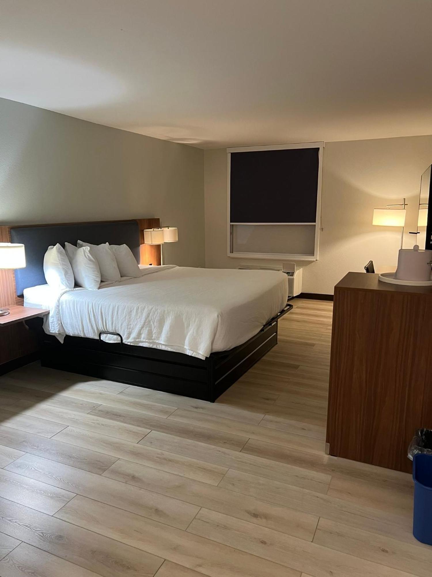 Wingate By Wyndham Dublin Near Claytor Lake State Park מראה חיצוני תמונה
