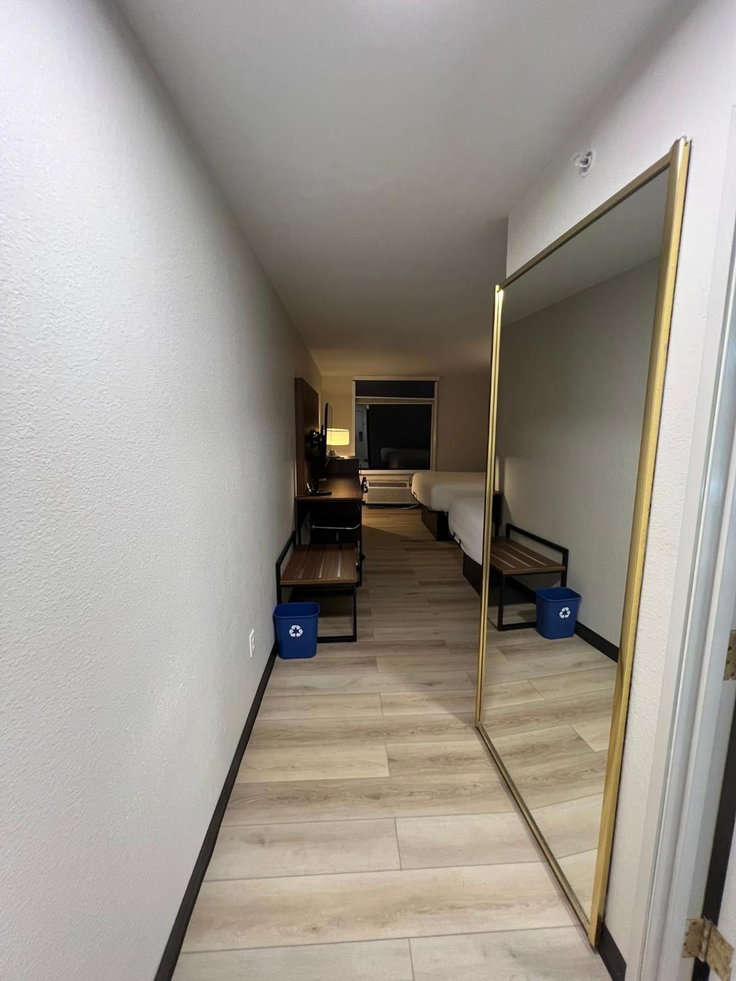 Wingate By Wyndham Dublin Near Claytor Lake State Park מראה חיצוני תמונה