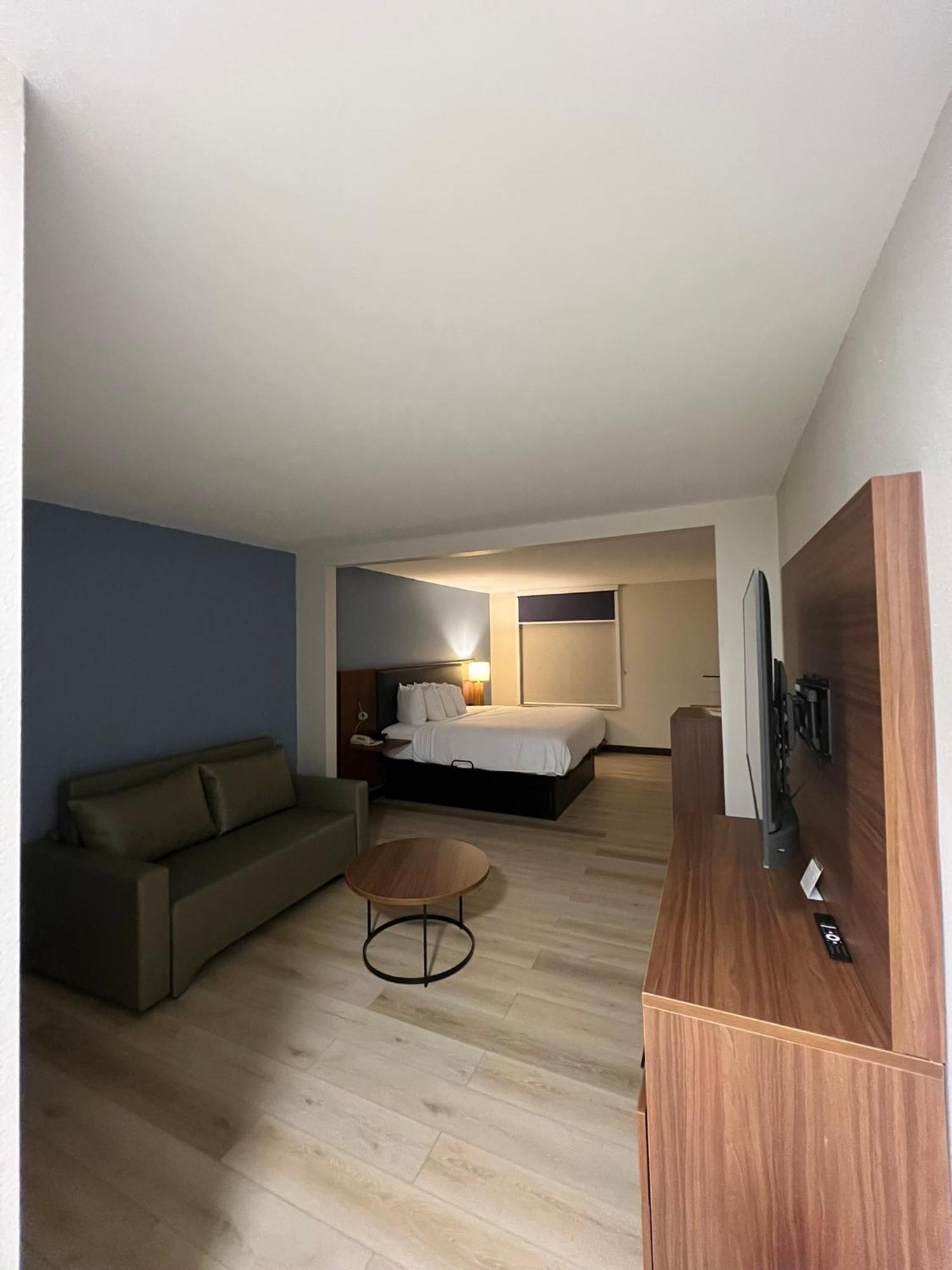 Wingate By Wyndham Dublin Near Claytor Lake State Park מראה חיצוני תמונה