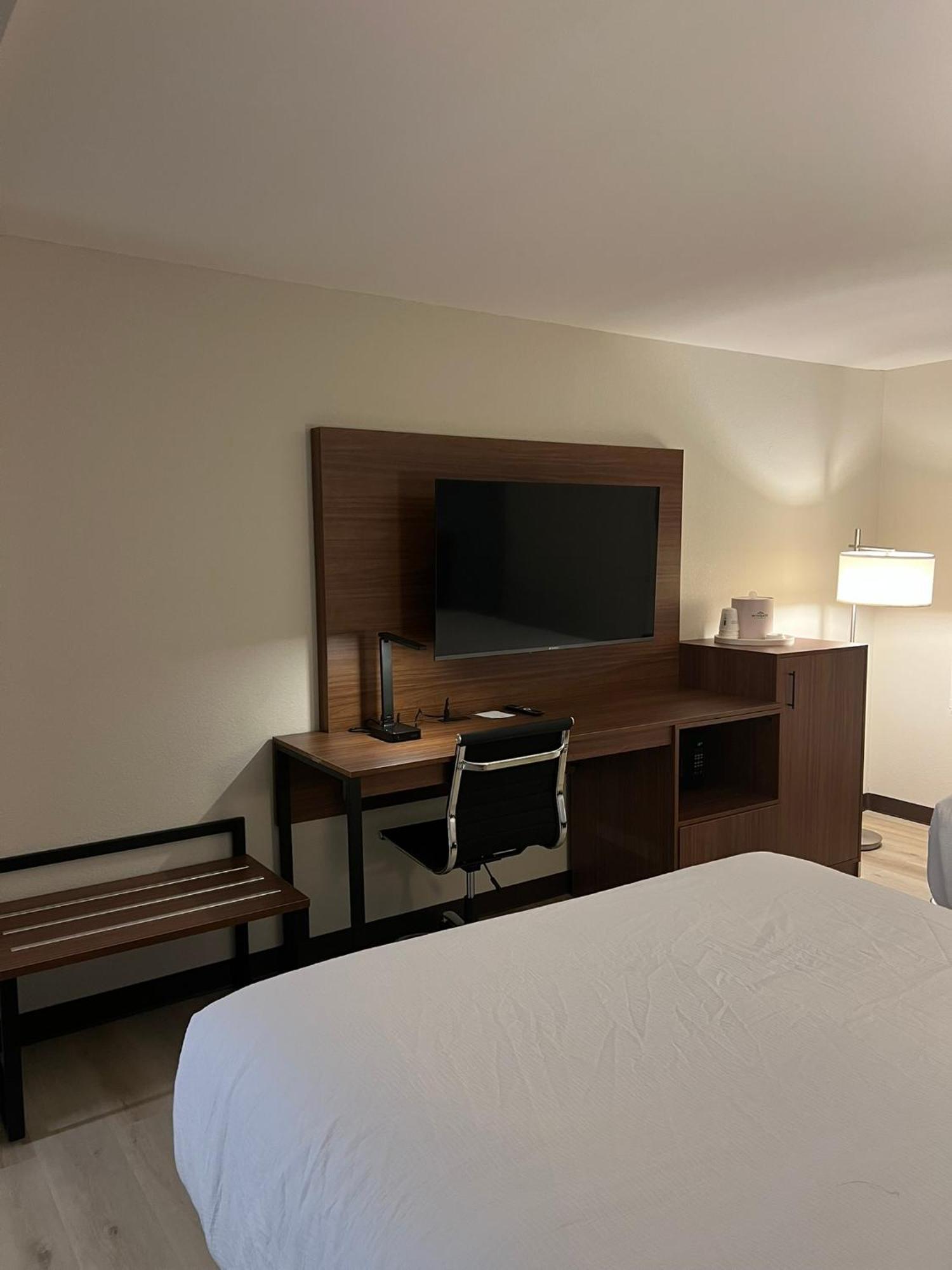 Wingate By Wyndham Dublin Near Claytor Lake State Park מראה חיצוני תמונה