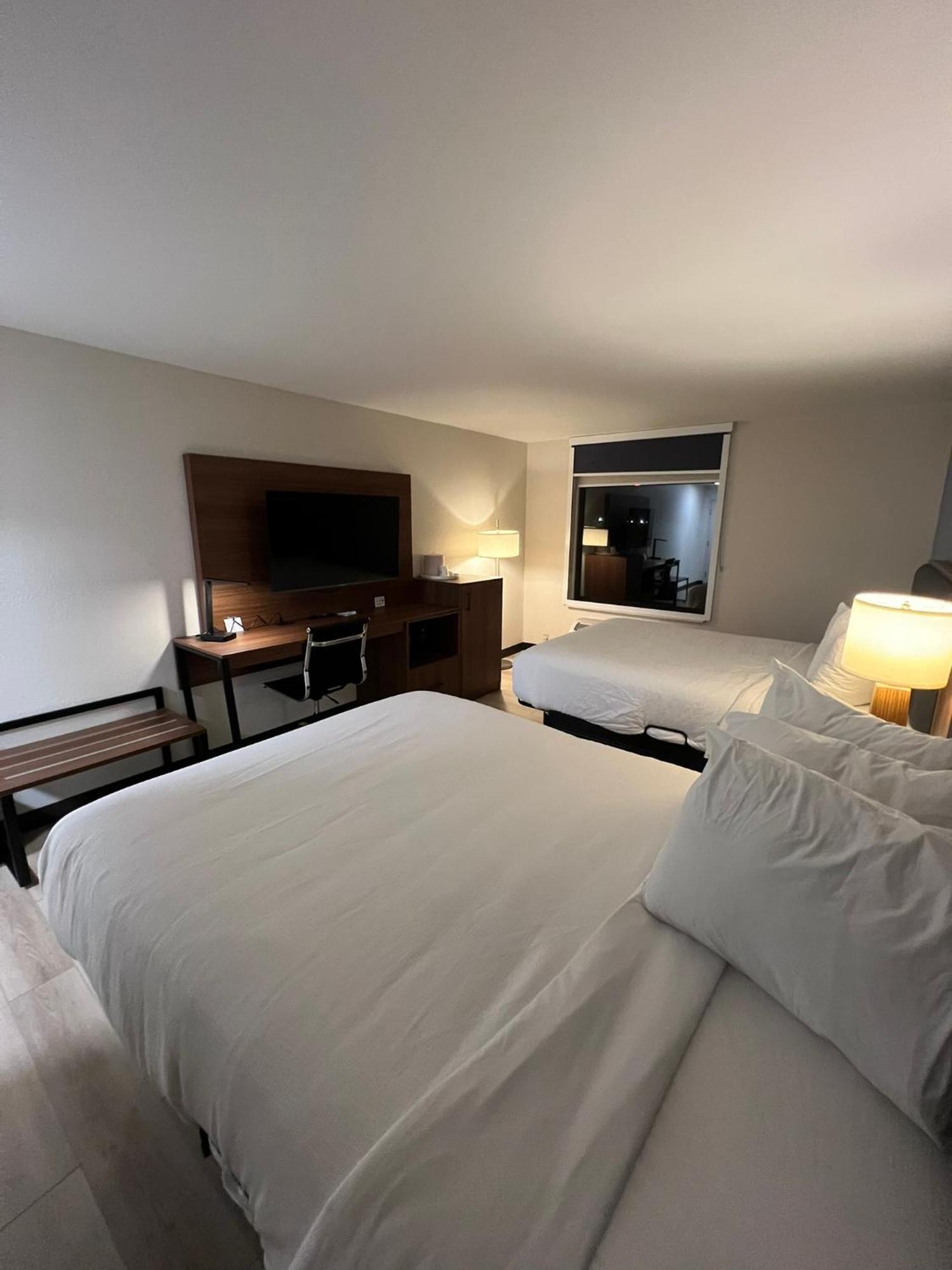 Wingate By Wyndham Dublin Near Claytor Lake State Park מראה חיצוני תמונה
